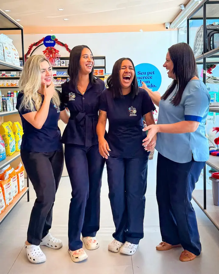 Equipe da Bicho Mimado no pet shop